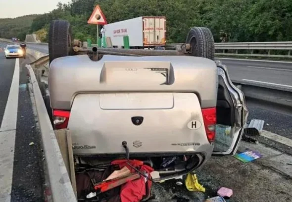 O fetiţă de 5 ani a murit într-un accident pe A1; mama şi fratele ei au fost răniţi