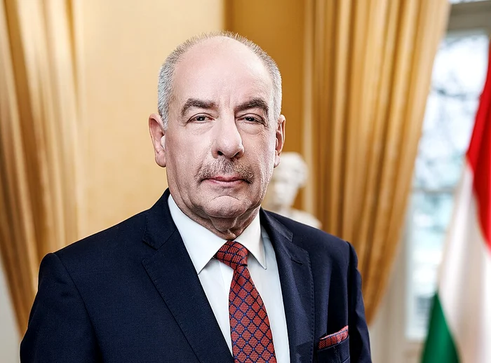 Preşedintele Ungariei a promulgat amendamentul constituţional care îi încetează mandatul