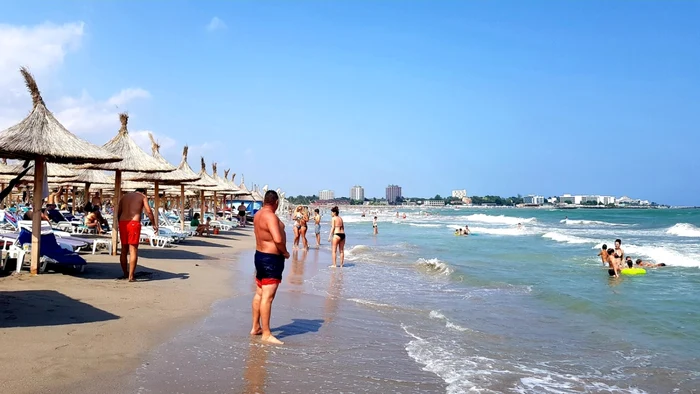 Vacanță de coșmar în Saturn: tavan prăbușit, turistă rănită și pene de curent care au blocat lifturi