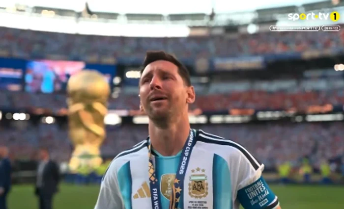 Imaginea deznădejdii: Messi în lacrimi după înfrângerea Argentinei cu Spania în finala CM
