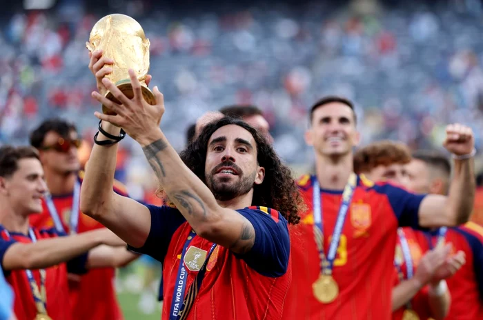 Cucurella va trebui să-și tatueze chipul selecționerului după victoria Spaniei la Cupa Mondială