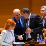 Analist: Oferta lui Grindeanu deschide calea unei rotații fără precedent, dar capcanele rămân