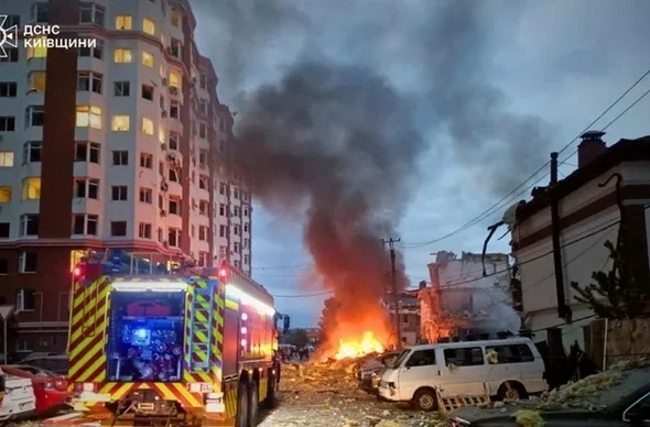 Atac aerian major asupra Kievului: cel puțin doi morți și mai multe răniți după bombardamente rusești