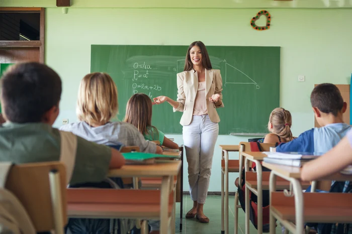 Peste 6.300 de profesori au promovat examenul de definitivat, anunță ministrul Educației