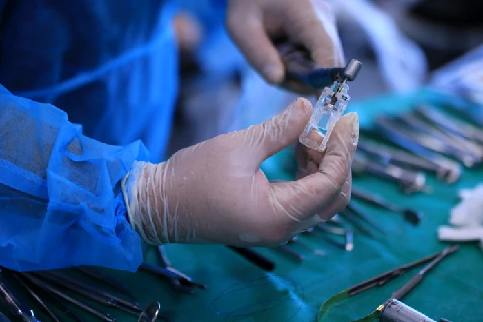 Anchetă la Cluj după anunțul unei clinici din Turcia: pacienții invitați la hotel cu radiografii dentare