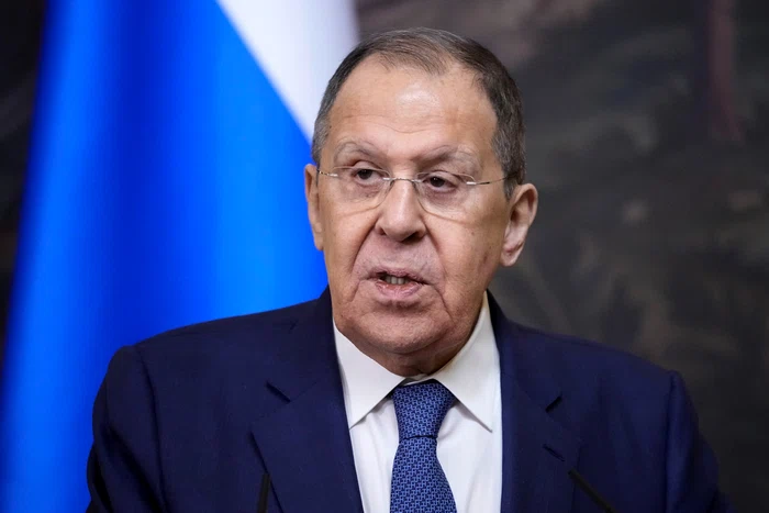 Lavrov acuză militarizarea UE, vorbeşte despre un posibil program nuclear german şi spune că Rusia „e pregătită”
