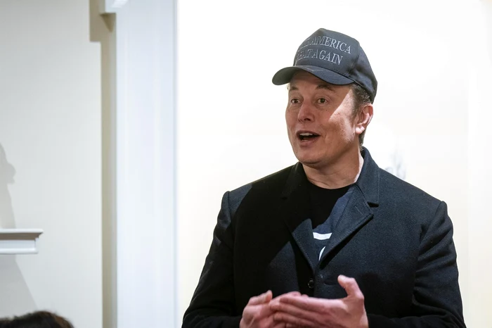 Elon Musk anunță că Grok Imagine va produce un film „istoric corect” al Odiseei, după criticile la adresa lui Nolan