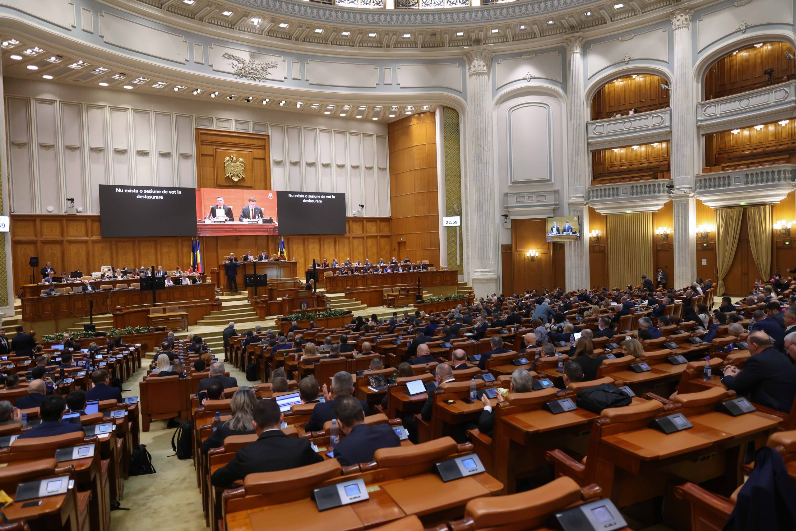 Declarațiile de avere se schimbă: demnitarii vor bifa intervale valorice în euro, nu sume exacte