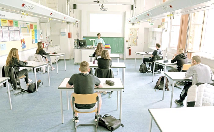 O profesoară din Germania ar fi încasa salariul aproape 17 ani fără să predea; anchetă penală pentru suspiciuni de fraudă