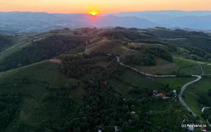 Aiud, punctul de plecare spre Transapuseana: ce descoperă turiștii între cetate, mănăstiri și peisaje montane
