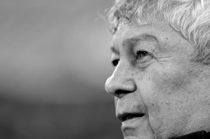 Acțiunile de 3,3 milioane lei ale lui Mircea Lucescu, transferate moștenitorilor în cont comun