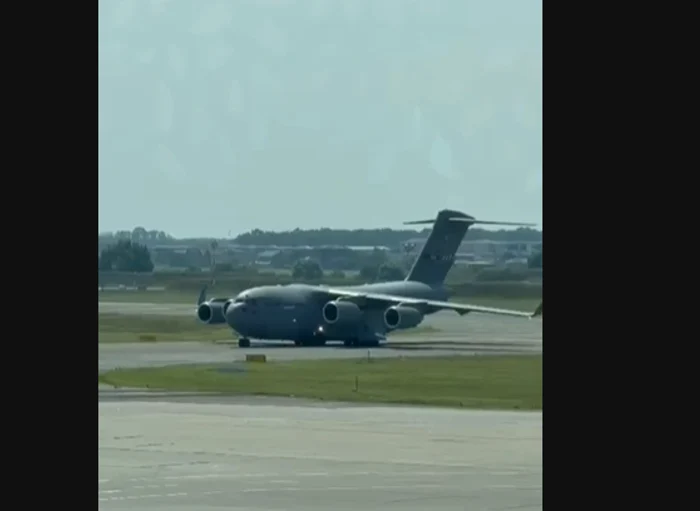 România trimite ajutor umanitar în Venezuela cu un avion militar C-17