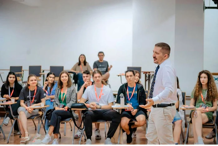 Psihologul Mihai Copăceanu: minorii nu ar trebui să participe la festivaluri, avertizează riscurile