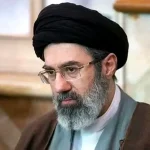 Serviciile americane avertizează că fiul lui Ali Khamenei ar putea favoriza dezvoltarea unei arme termonucleare