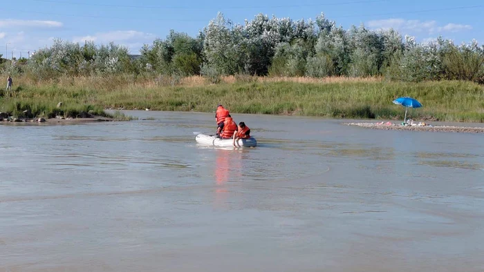 Patru copii și un adult au murit înecați în trei județe; IGSU avertizează asupra pericolului apelor neamenajate