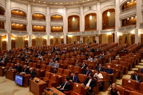 Parlament reunit în sesiune extraordinară: în discuție proiecte-cheie din PNRR de peste 3,8 miliarde euro