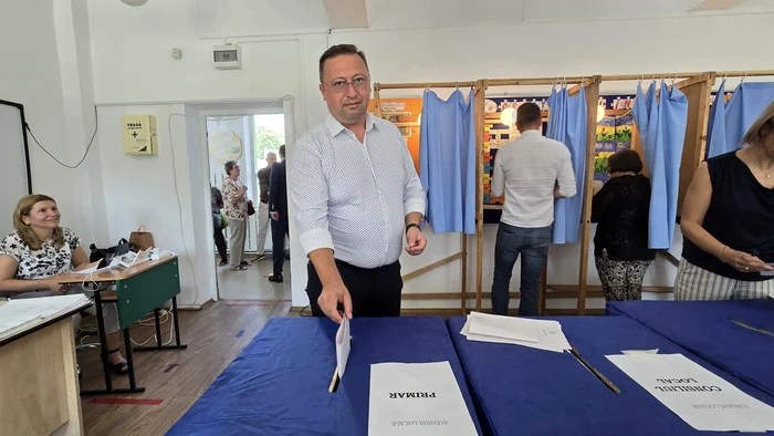 Primarul PSD Constantin Ana: de ce a redus personalul la Pucioasa și cum vrea să crească veniturile locale
