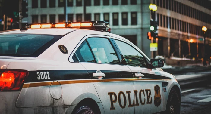 Opt membri ai unei familii din Michigan găsiți morți într-un caz considerat crimă urmată de sinucidere