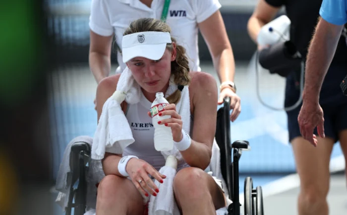 Momente dramatice la WTA Memphis: Alexandrova s-a prăbușit și a părăsit terenul în scaun cu rotile