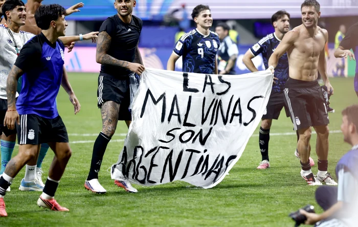 FIFA a deschis proceduri disciplinare împotriva Argentinei pentru bannere și incidente de pe teren