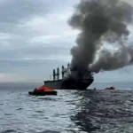 Două nave, inclusiv un tanc american de gaze, incendiate după o explozie la portul Damietta din Egipt