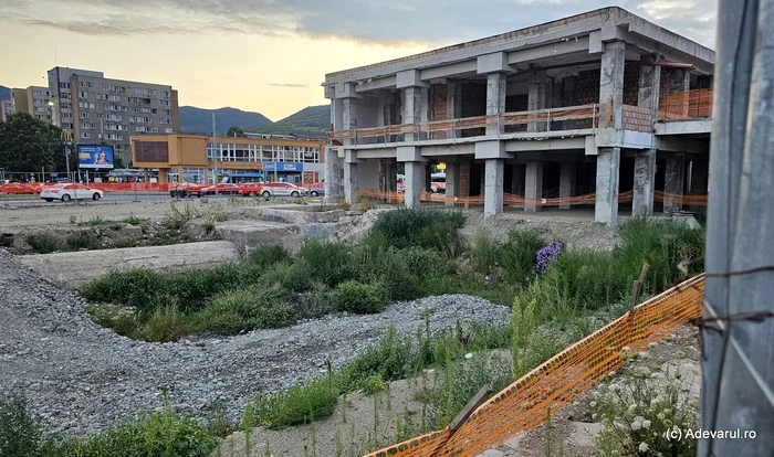 Deva rămâne fără gară funcțională: demolare neautorizată și autorizație nouă pentru reluarea lucrărilor
