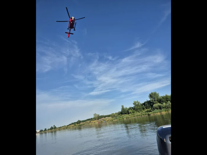 Scafandrii caută o persoană în apele barajului Viștea; un adult și un minor au fost salvați