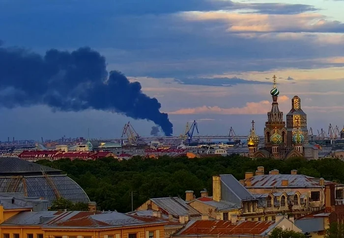 Ucraina lovește cu drone în apropiere de Sankt Petersburg; vizate terminale petroliere și portul Vîsoțk