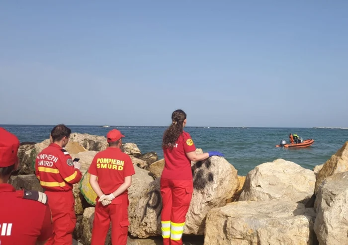 Alertă în Mamaia: fetiță de 11 ani din București scoasă inconștientă din mare și dusă la spital