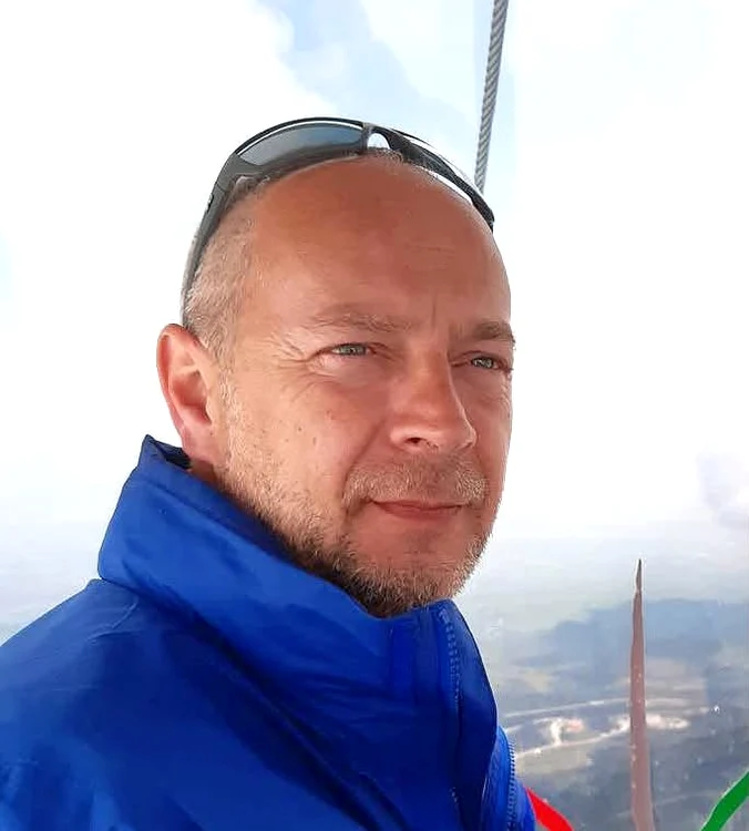 A murit jurnalistul și fotoreporterul Eugen Olariu, în vârstă de 49 de ani, în urma unui infarct în Grecia