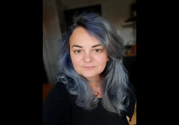 Anca Magyar: din tradiția bocitoarelor în oraș, spre rolul de „doulă de moarte”