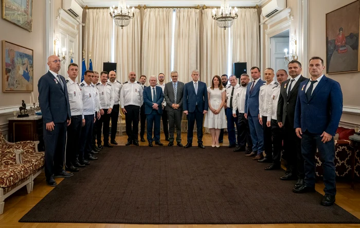 16 polițiști români decorați de Franța pentru rolul în prinderea lui Mohamed Amra