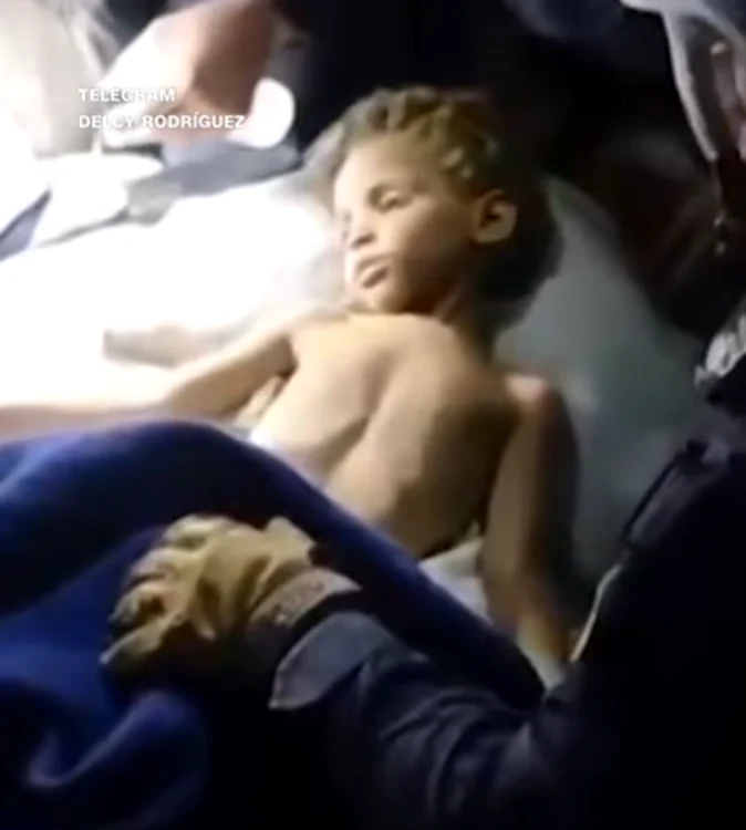 Un băiețel de trei ani, scos la șase zile dintr-o clădire prăbușită în Venezuela