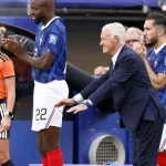 Mbappé scrie din nou istorie la Mondial; Deschamps îi aduce un omagiu în fața Suediei
