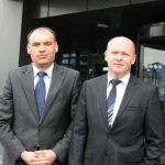 Presa franceză: frații Pavăl „o alegere surprinzătoare” după preluarea Carrefour România