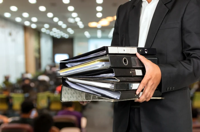 DNSC avertizează: documentele vechi și dispozitivele aruncate pot expune date sensibile