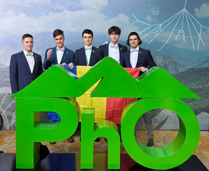 România pe podium la Olimpiada Internațională de Fizică 2026: două medalii de aur și trei de argint
