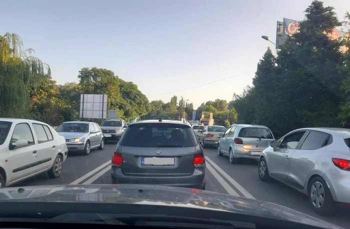 Trafic intens spre Capitală la întoarcerea din vacanță: ce rute sunt aglomerate