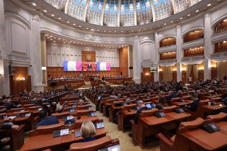 Parlament în sesiune extraordinară (3-6 august). Nicușor Dan anunță promulgarea legilor PNRR
