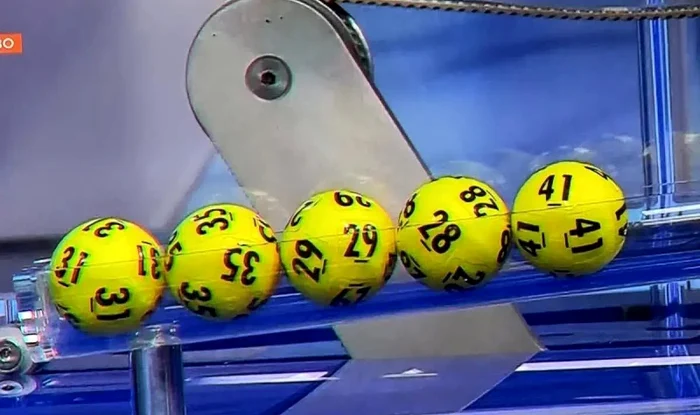 Tragere Loto joi, 13 august 2026: reporturi mari la 6/49 și Joker