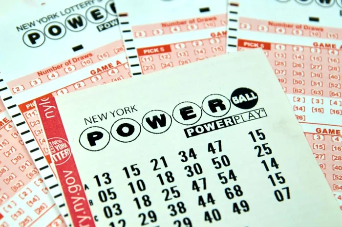 Un bilet vândut în Illinois a câștigat jackpotul Powerball de 1,04 miliarde de dolari