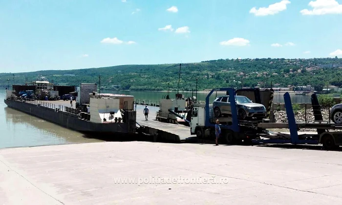 Suspendată temporar cursa de bac Călărași–Ostrov din cauza cotei reduse a Dunării