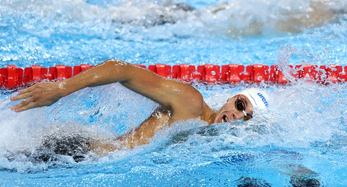 David Popovici s-a calificat fără emoții în semifinalele probei de 200 m liber, cu 1:46,06