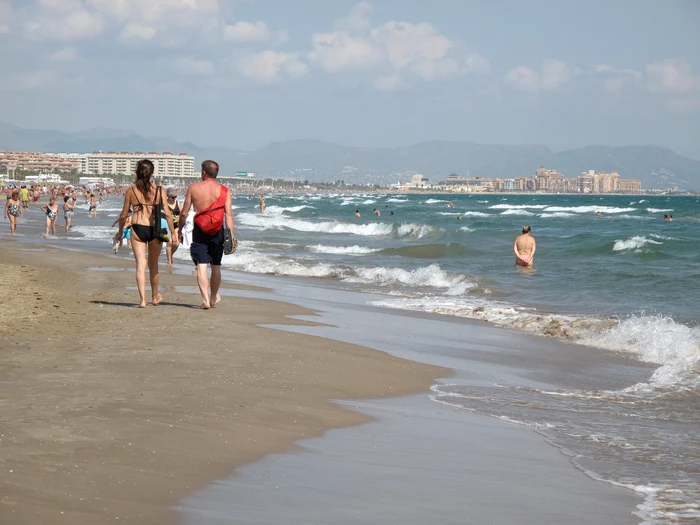 Valencia restricționează turismul „low cost”: din 2027 intră reguli noi pentru vizitatori