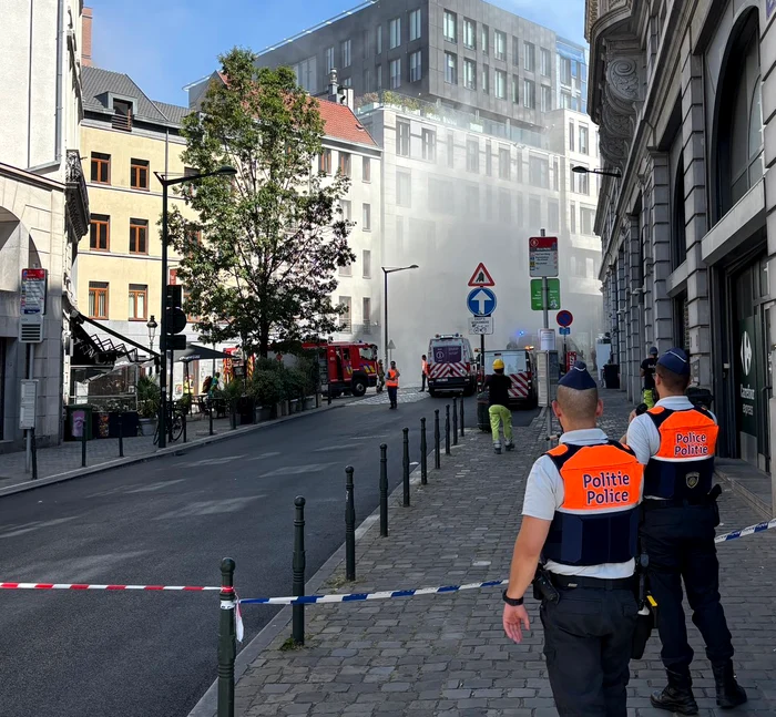 Explozie la rețea de gaze în centrul Bruxelles-ului: un pompier mort, trei răniți