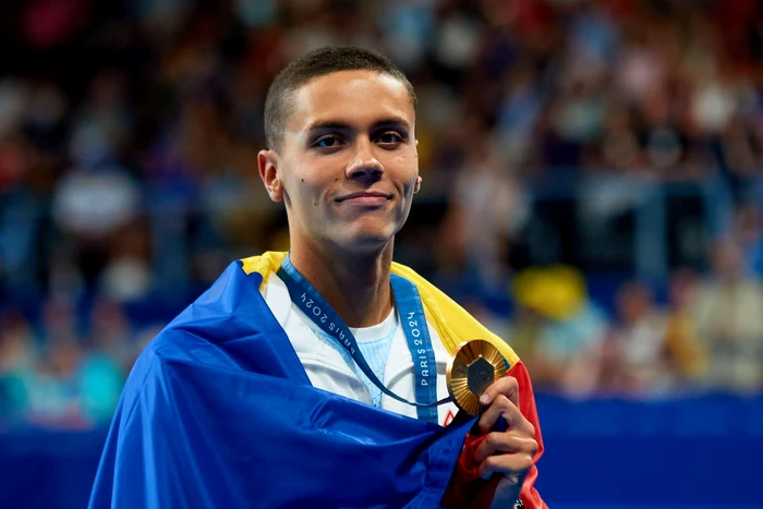 Ilie Bolojan o felicită pe David Popovici după noul aur european: „O performanță istorică”