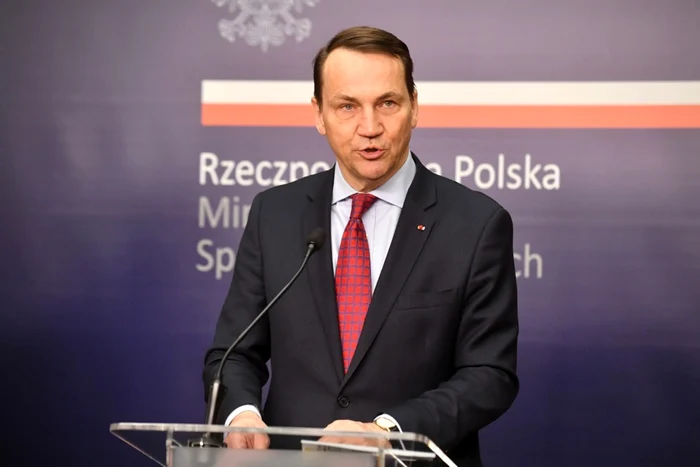 Şeful diplomaţiei poloneze: „Rusia ne-a declarat deja război, doar că fără tancuri”