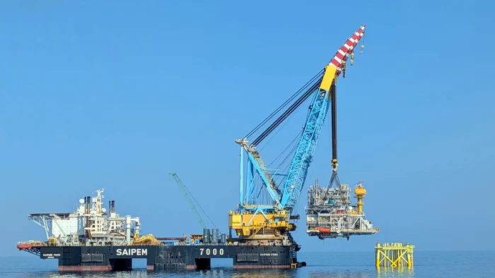Scafandrii militari au recuperat o aripă de dronă în apropierea platformei Neptun Alpha