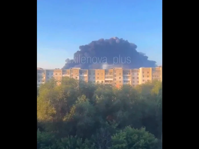 Ucraina anunță lovituri asupra unei rafinării, a bazei aeriene Engels și a unui depozit petrolier din Rusia
