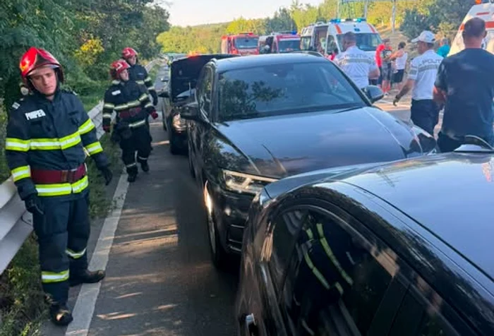 Accident în lanț pe DN11, în Măgura (Bacău): șase mașini implicate; patru persoane, transportate la spital